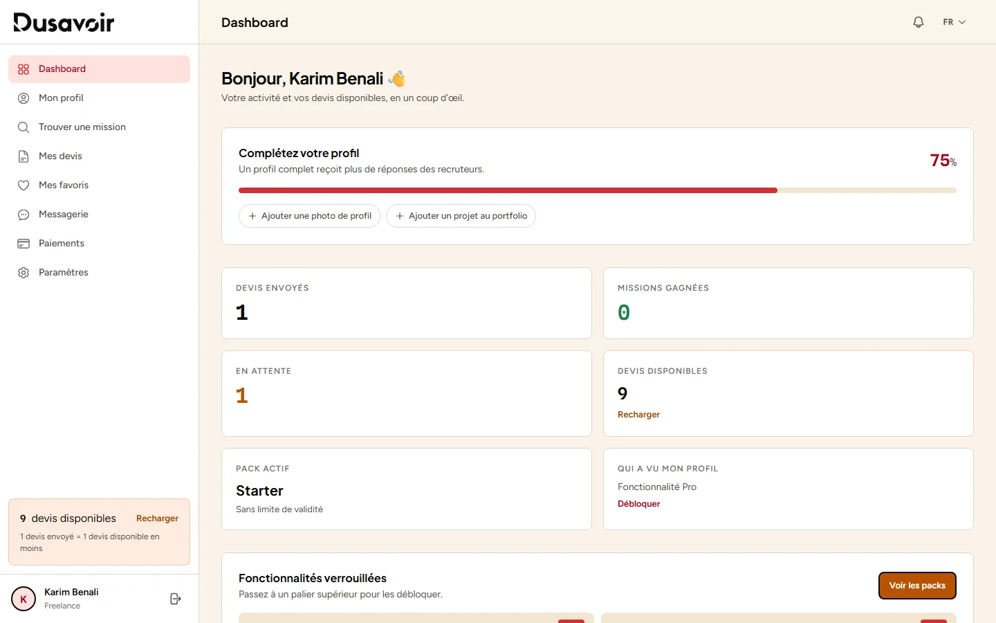 Tableau de bord freelance affichant le solde de devis disponibles et le pack actif